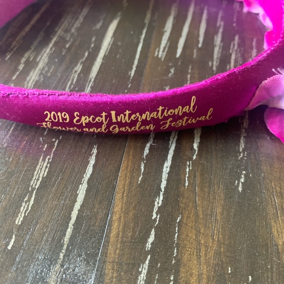 Disney Parks 2019 Epcot Flower and Garden Festival Glitter  display picture 2